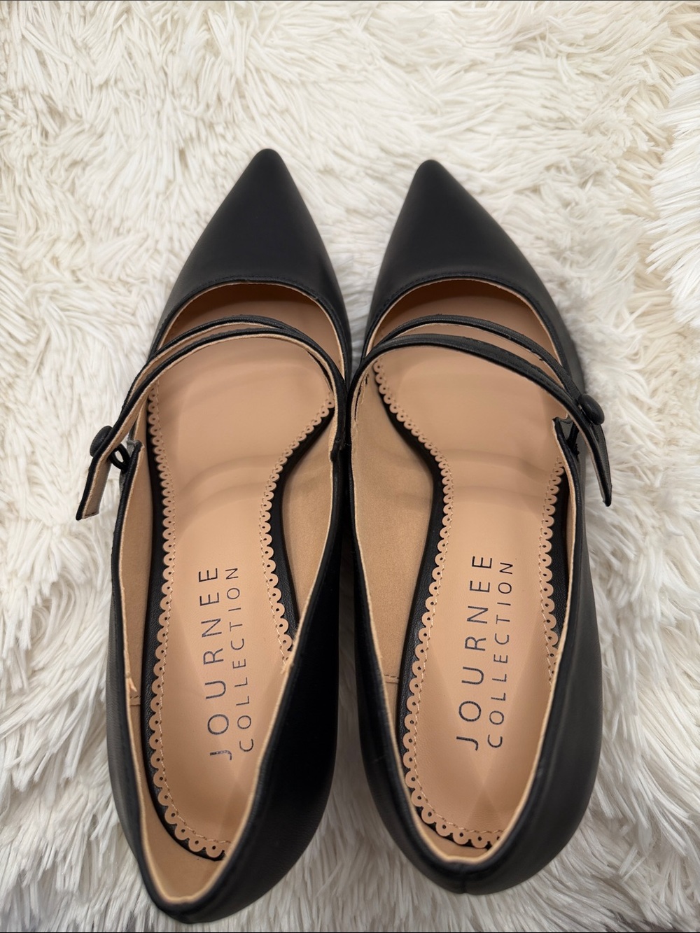 Journee Collection Black Pointed Sidney Heels with Double Straps - Picture 4 of 7